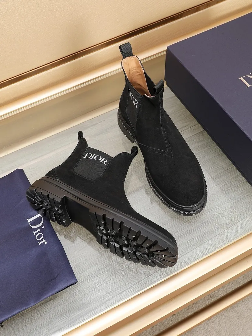 Men's men's shoes 💰P500💰[Dior] Dior ✨ is online at the same time 👏 This casual sneaker is a new product in the series and continues Di*r's classic style. The upper is made of original first-layer cowhide, paired with a textured outsole, and the brand's iconic details are on the side openings to enhance the style. Fashionable and versatile. Create a casual look. Size: 38-44 (45 customized)